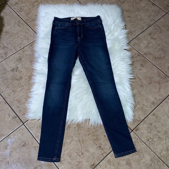 Holister Jeans - Picture 5 of 6